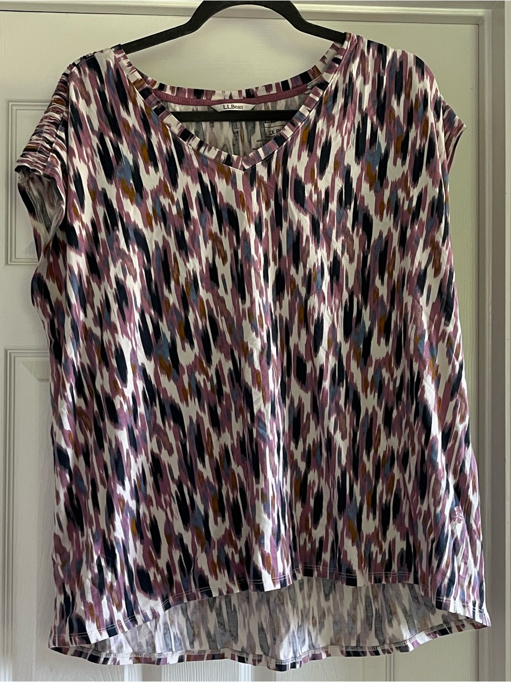 L.L. Bean Pink Multi Short Sleeve V-Neck Tunic Top